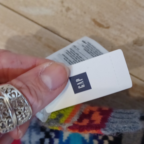 NWT Gap Multi-Colored Scarf - Picture 5 of 9